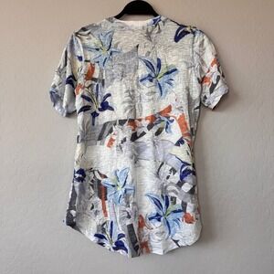 David Cline‎ Floral Print V-Neck T-Shirt Short Sleeve Top, Size M